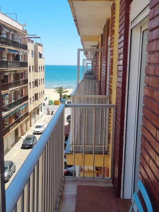 Lovely Three-Bedroom Apartment In Puerto De Sagunt Sagunto Екстериор снимка